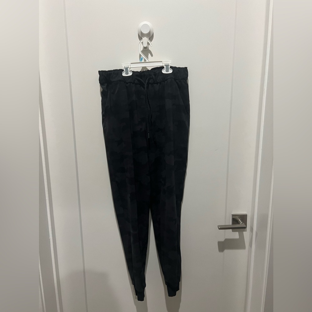 LuluLemon camo print Joggers